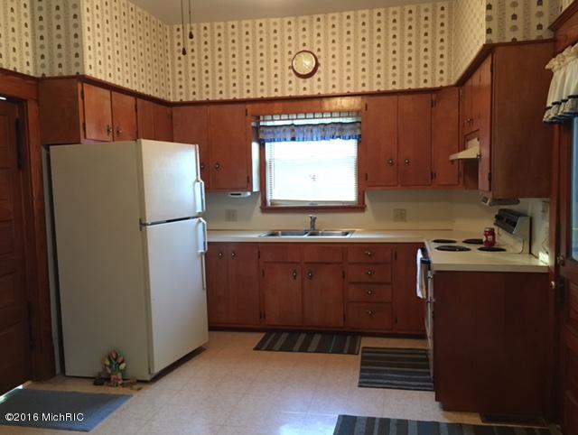 169 E South Ave, Hesperia, MI 49421 photo 8