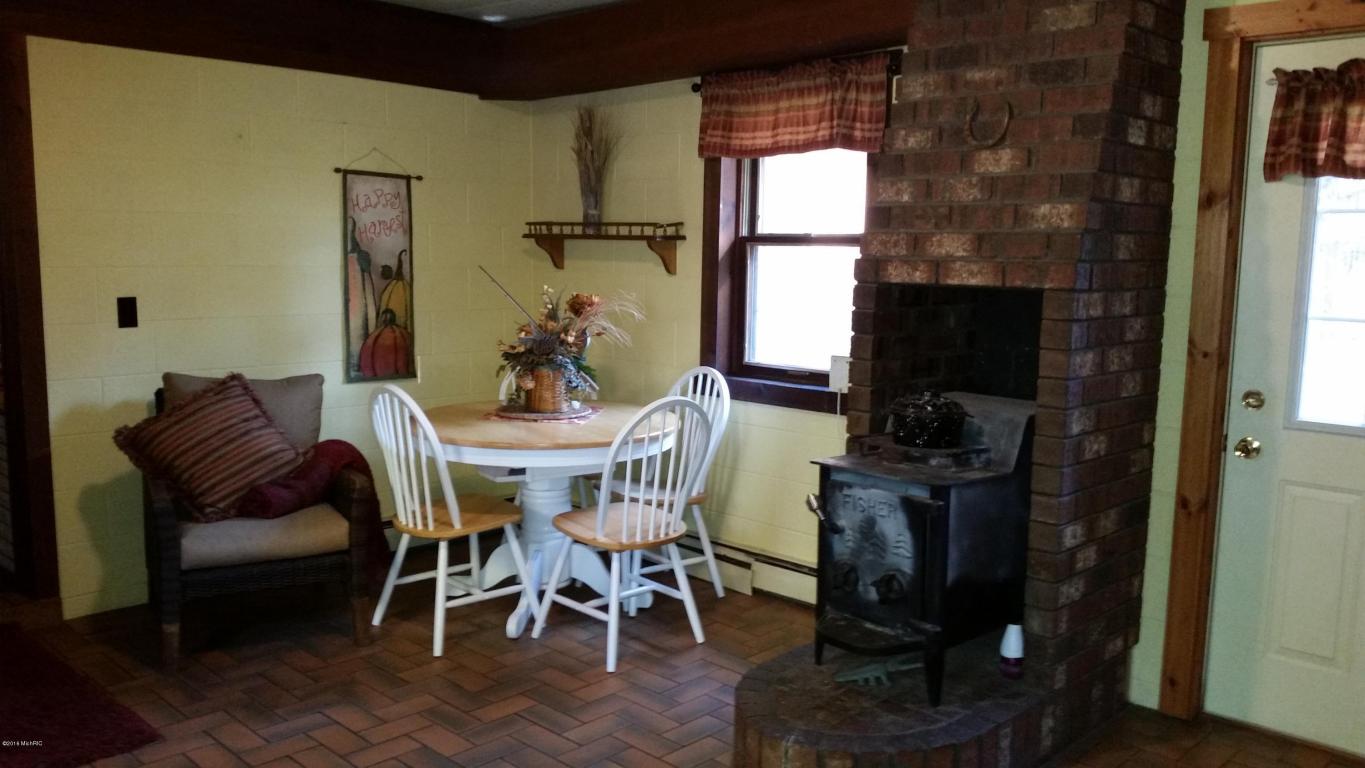3111 E Decker Rd, Custer, MI 49405 photo 3