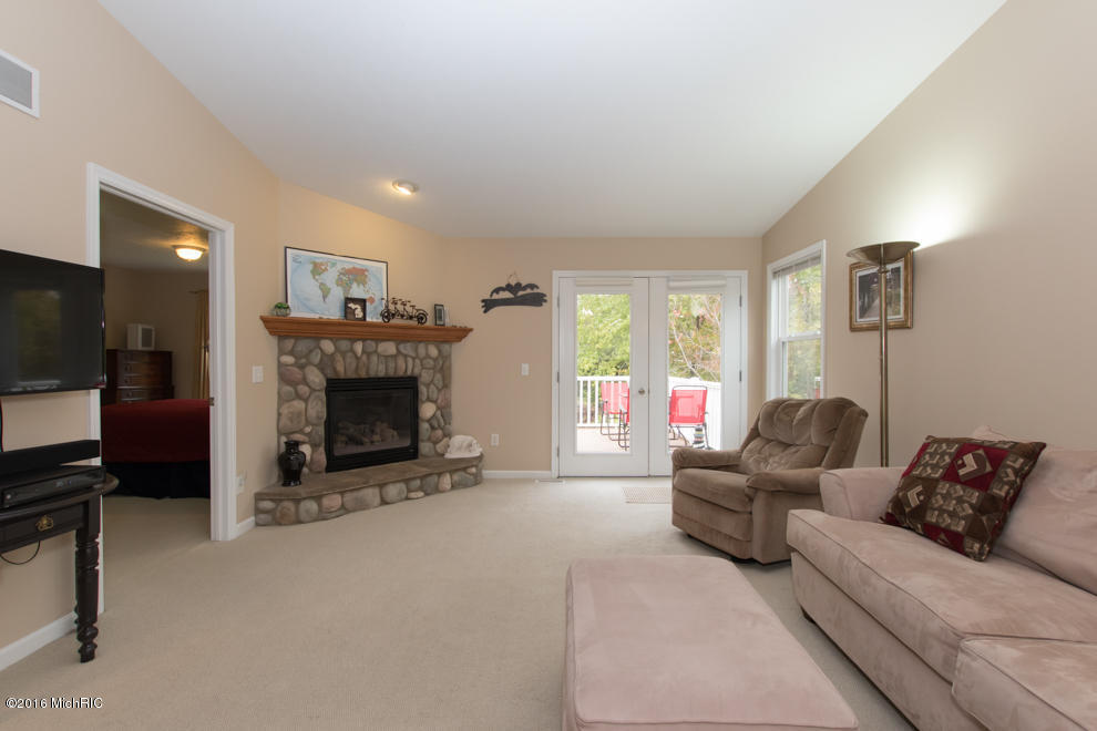 100 Starr Rd, Plainwell, MI 49080 photo 8