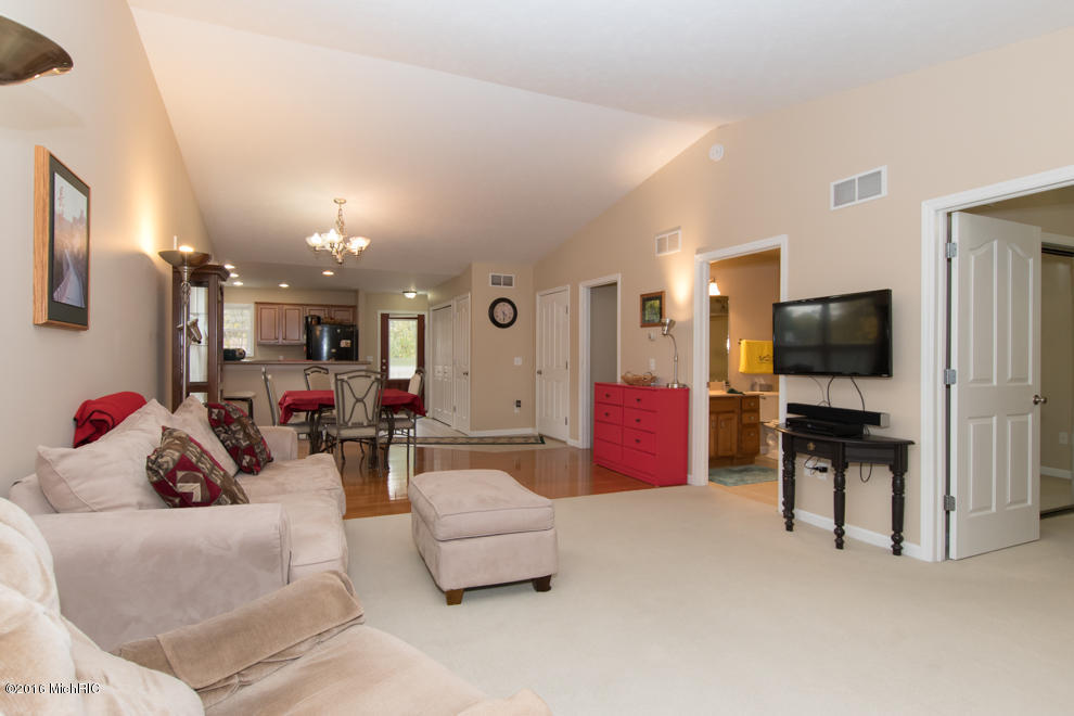 100 Starr Rd, Plainwell, MI 49080 photo 10