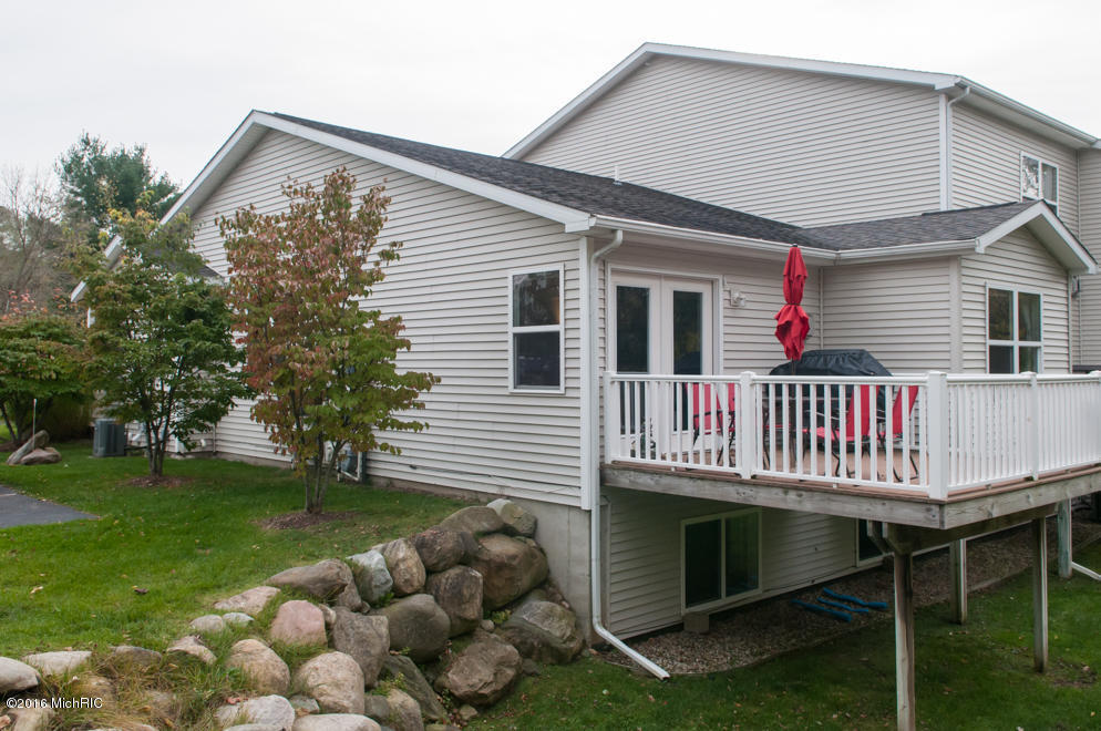 100 Starr Rd, Plainwell, MI 49080 photo 2