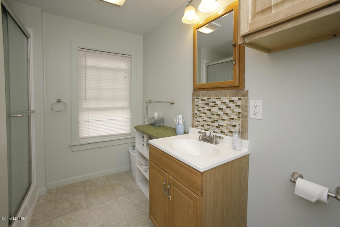 400 S Hooker Ave, Three Rivers, MI 49093 photo 18