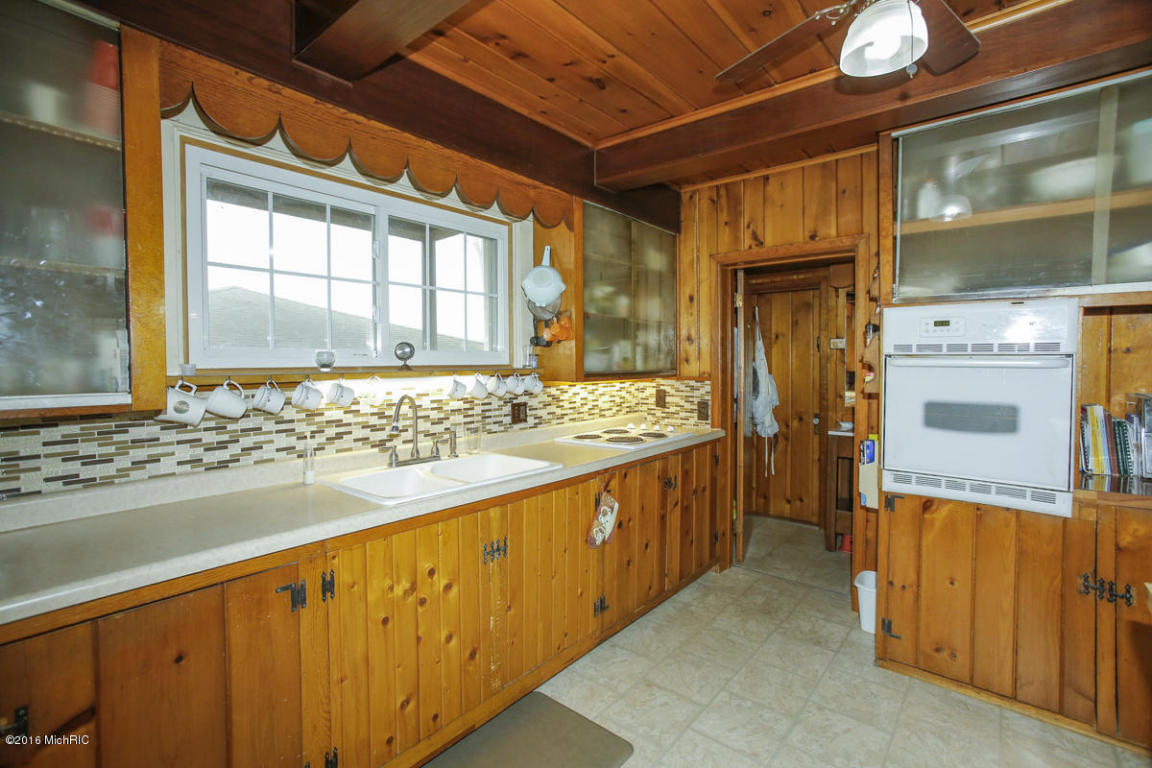 400 S Hooker Ave, Three Rivers, MI 49093 photo 7