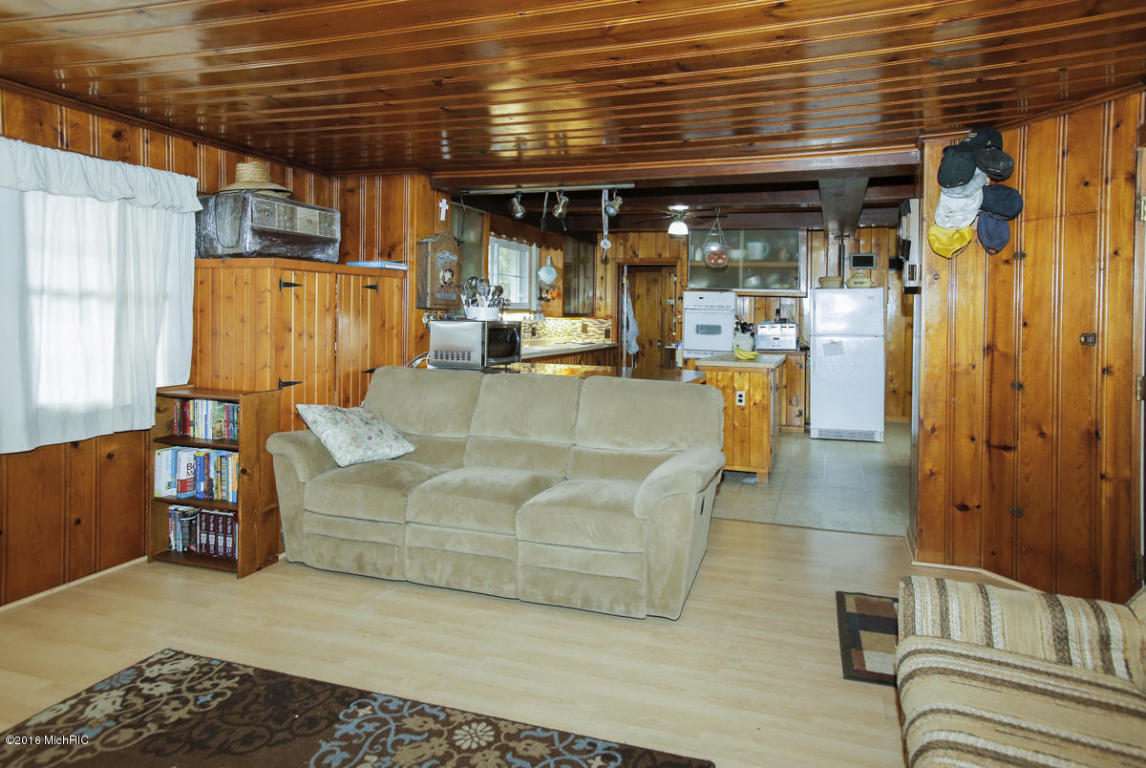 400 S Hooker Ave, Three Rivers, MI 49093 photo 12