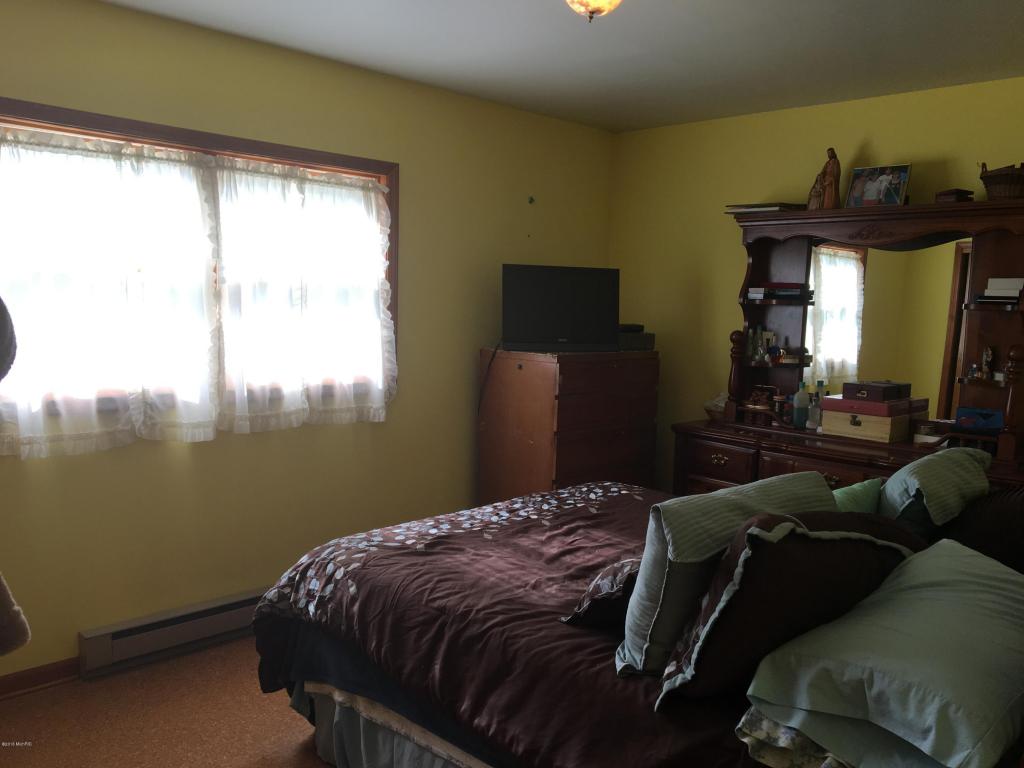 8697 W Kruger Rd, Three Oaks, MI 49128 photo 7