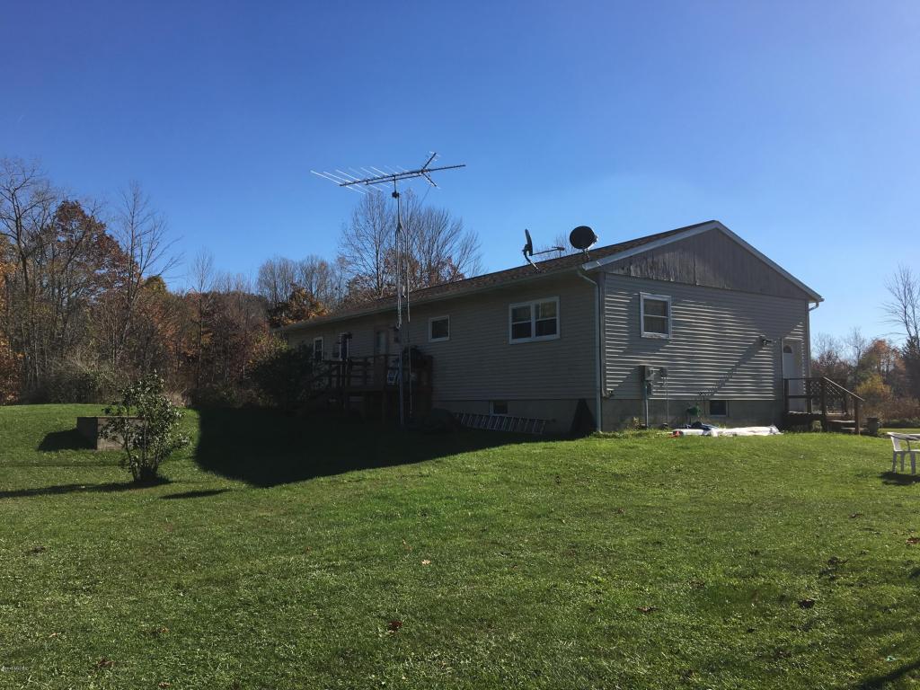 8697 W Kruger Rd, Three Oaks, MI 49128 photo 2