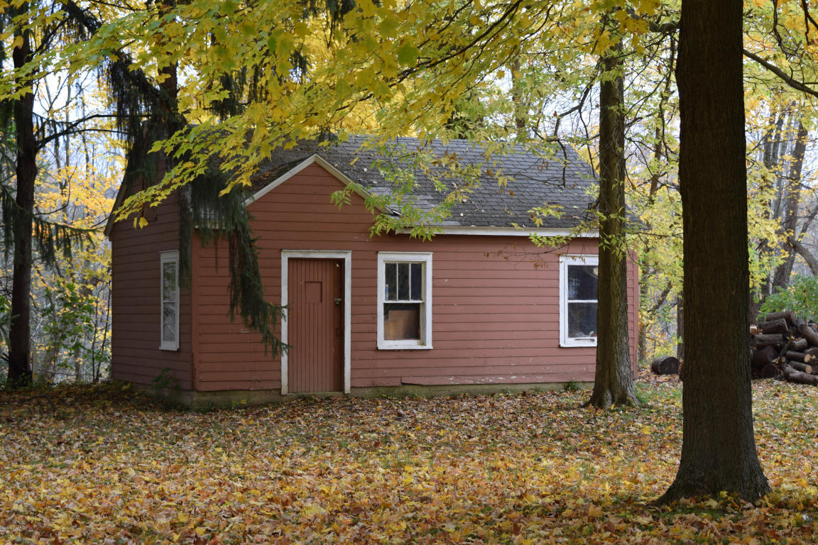 130 N Second St, Lawrence, MI 49064 photo 4