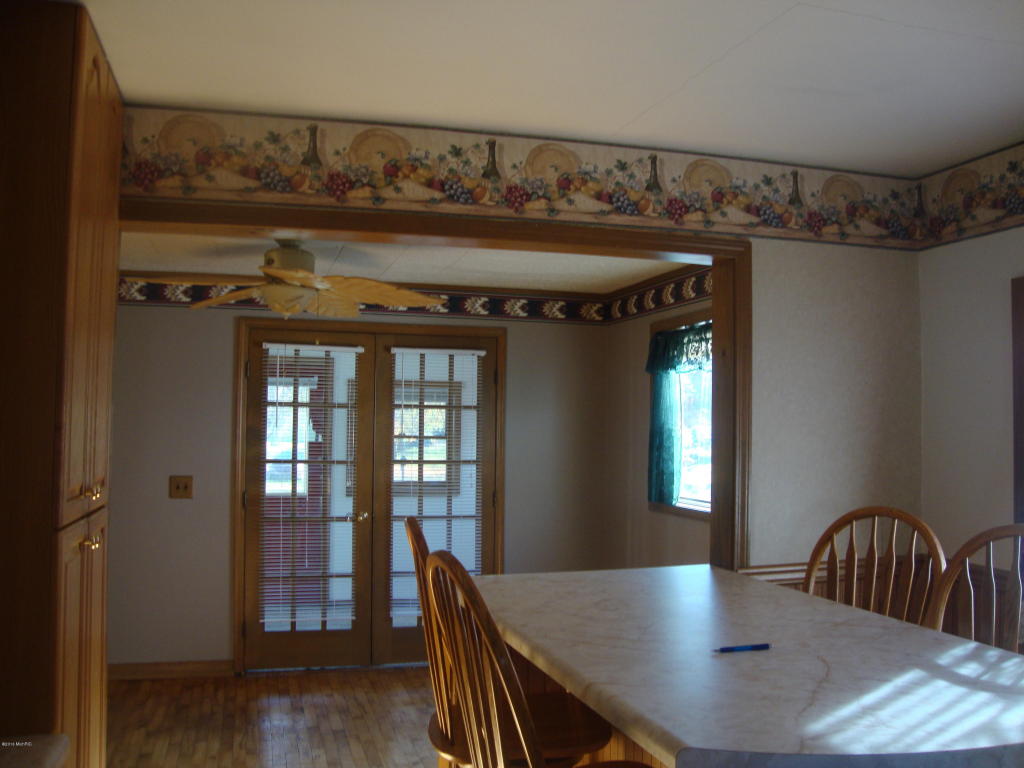 355 S Main St, Custer, MI 49405 photo 9