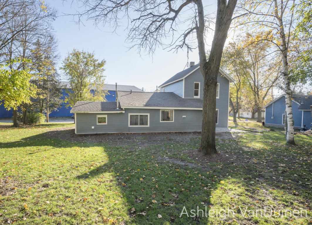 803 Avery St, Lowell, MI 49331 photo 20