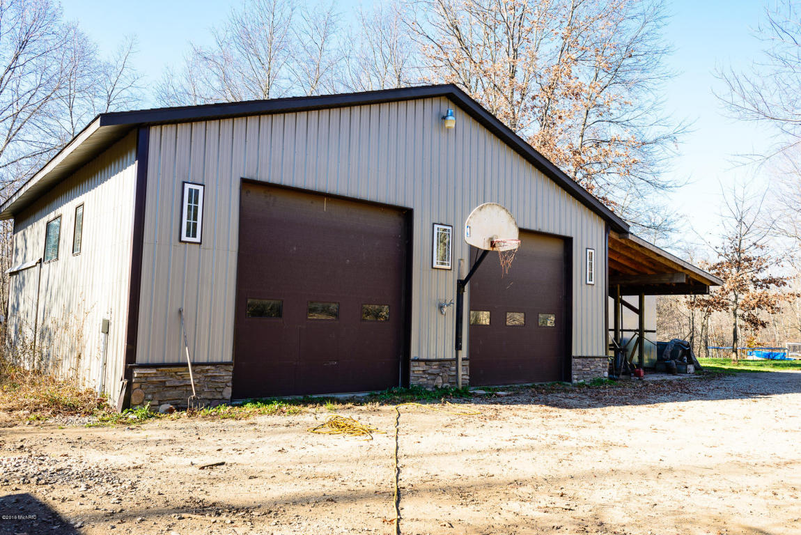 826 60th St, Pullman, MI 49450 photo 2