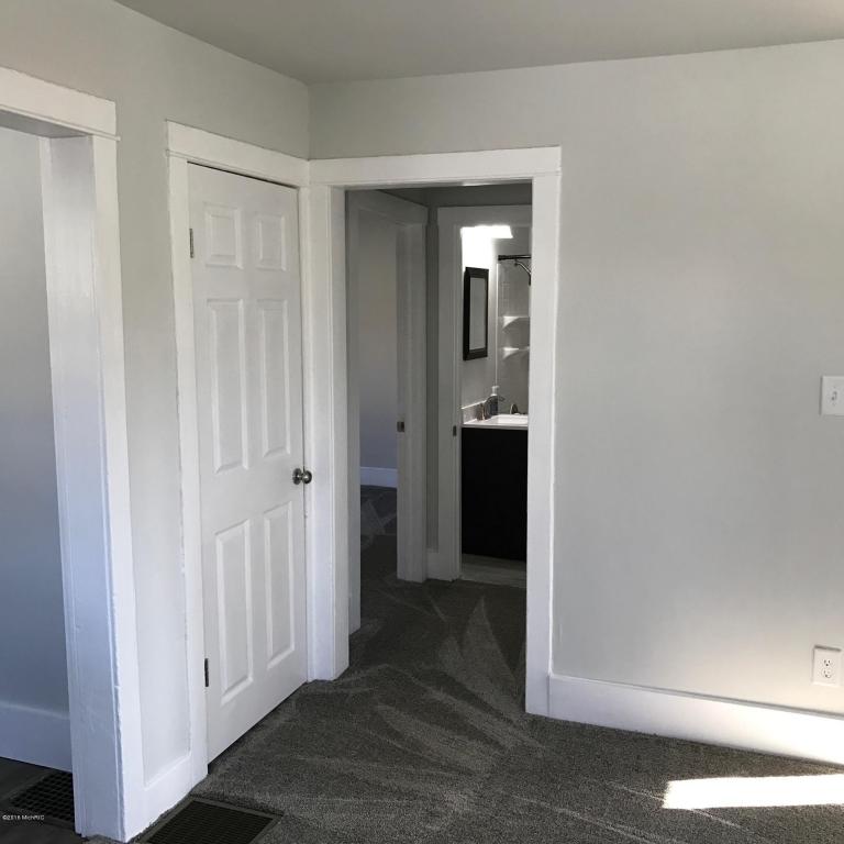 207 W Bennett St, Three Rivers, MI 49093 photo 9