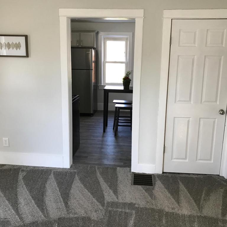 207 W Bennett St, Three Rivers, MI 49093 photo 4