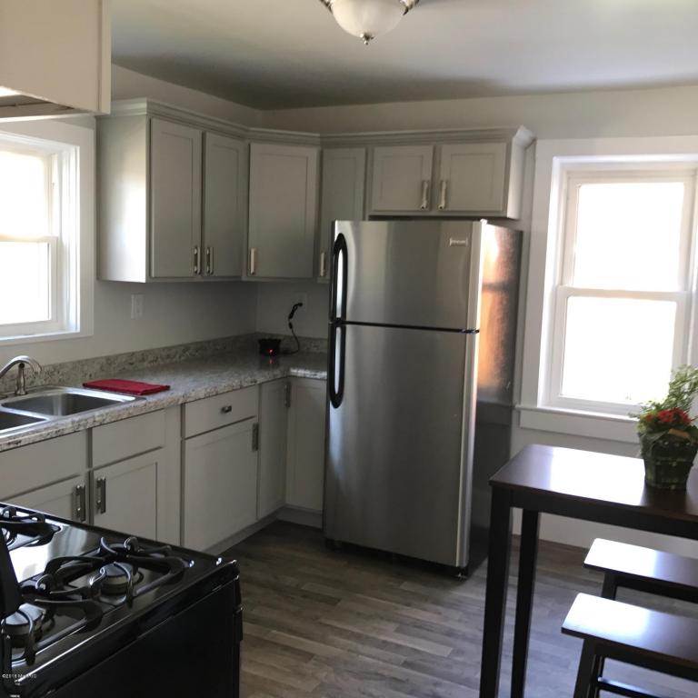 207 W Bennett St, Three Rivers, MI 49093 photo 6