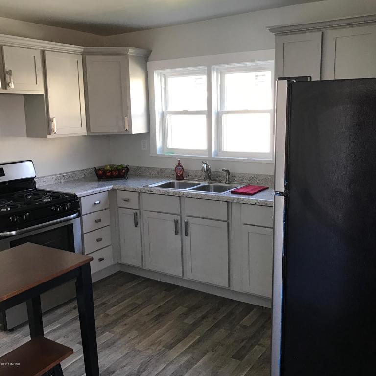 207 W Bennett St, Three Rivers, MI 49093 photo 7