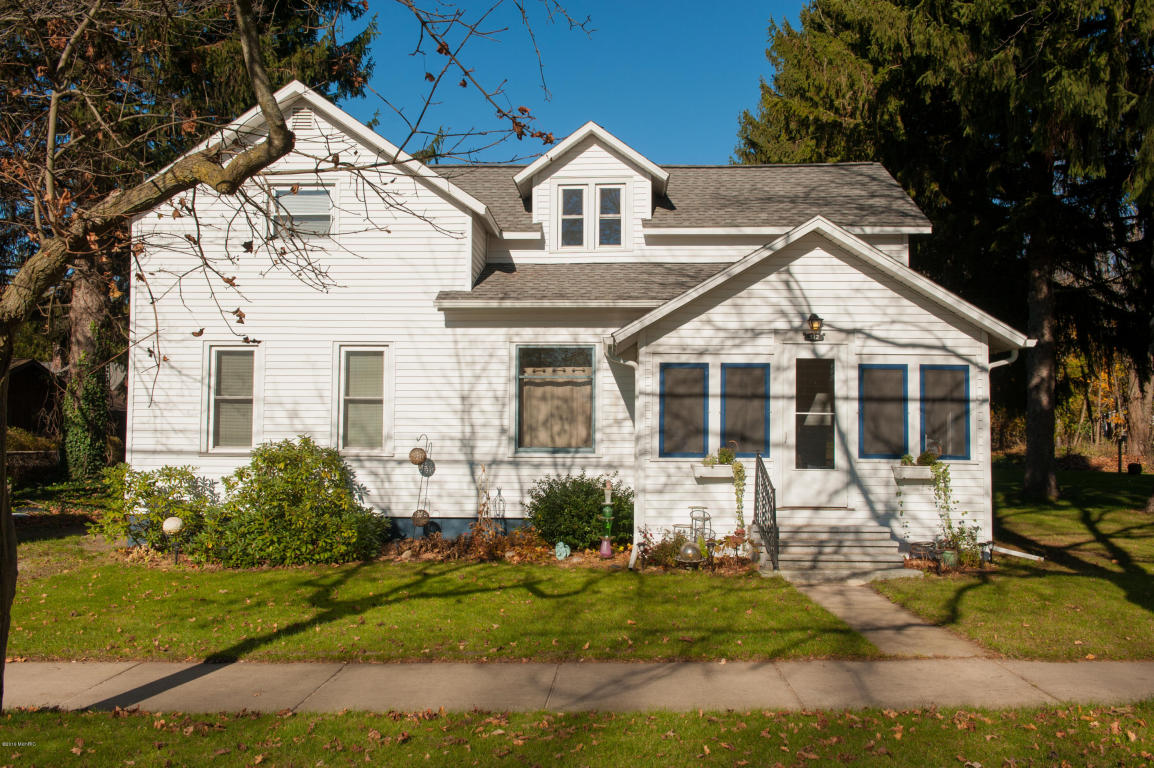 312 E Hanson St, Whitehall, MI 49461 photo 1