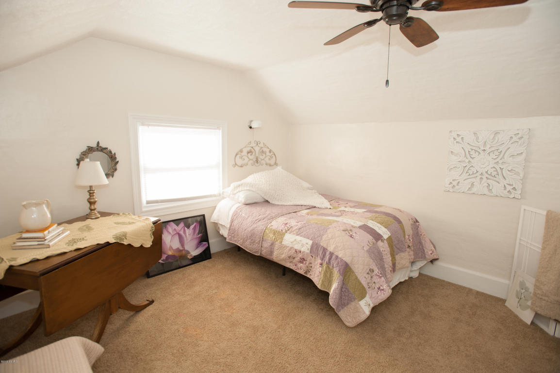 312 E Hanson St, Whitehall, MI 49461 photo 21