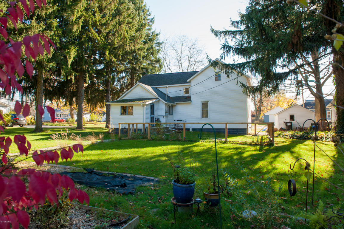 312 E Hanson St, Whitehall, MI 49461 photo 41