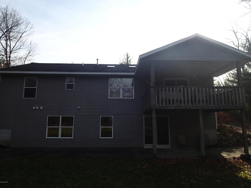 1675 E 80th St, Newaygo, MI 49337 photo 3