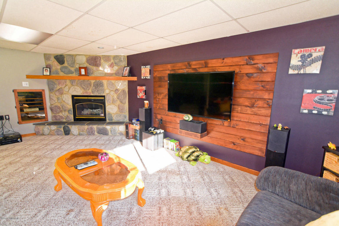 1375 Diamond Dr SW, Stanton, MI 48888 photo 32