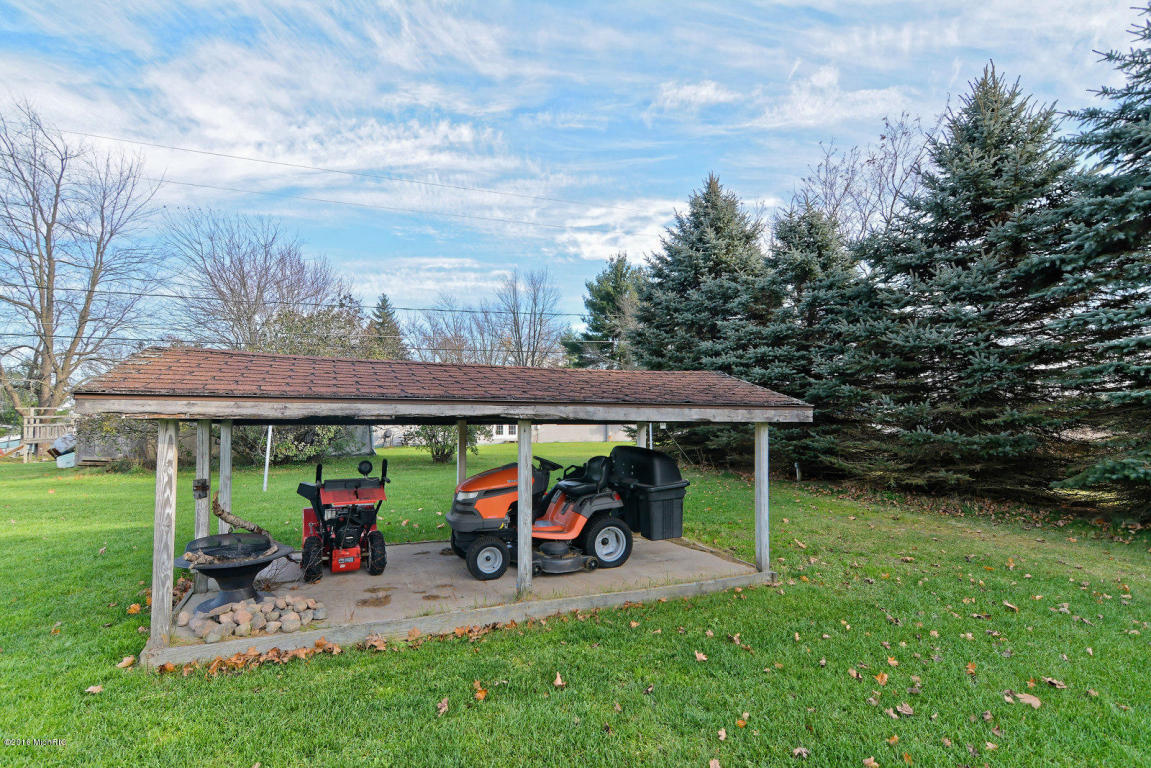 1375 Diamond Dr SW, Stanton, MI 48888 photo 7