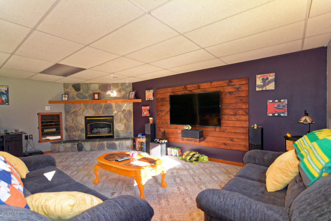 1375 Diamond Dr SW, Stanton, MI 48888 photo 28