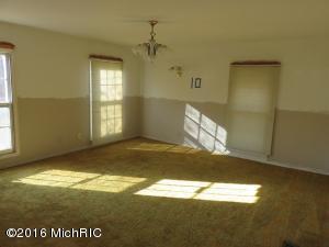 63 Smith St, Coldwater, MI 49036 photo 6