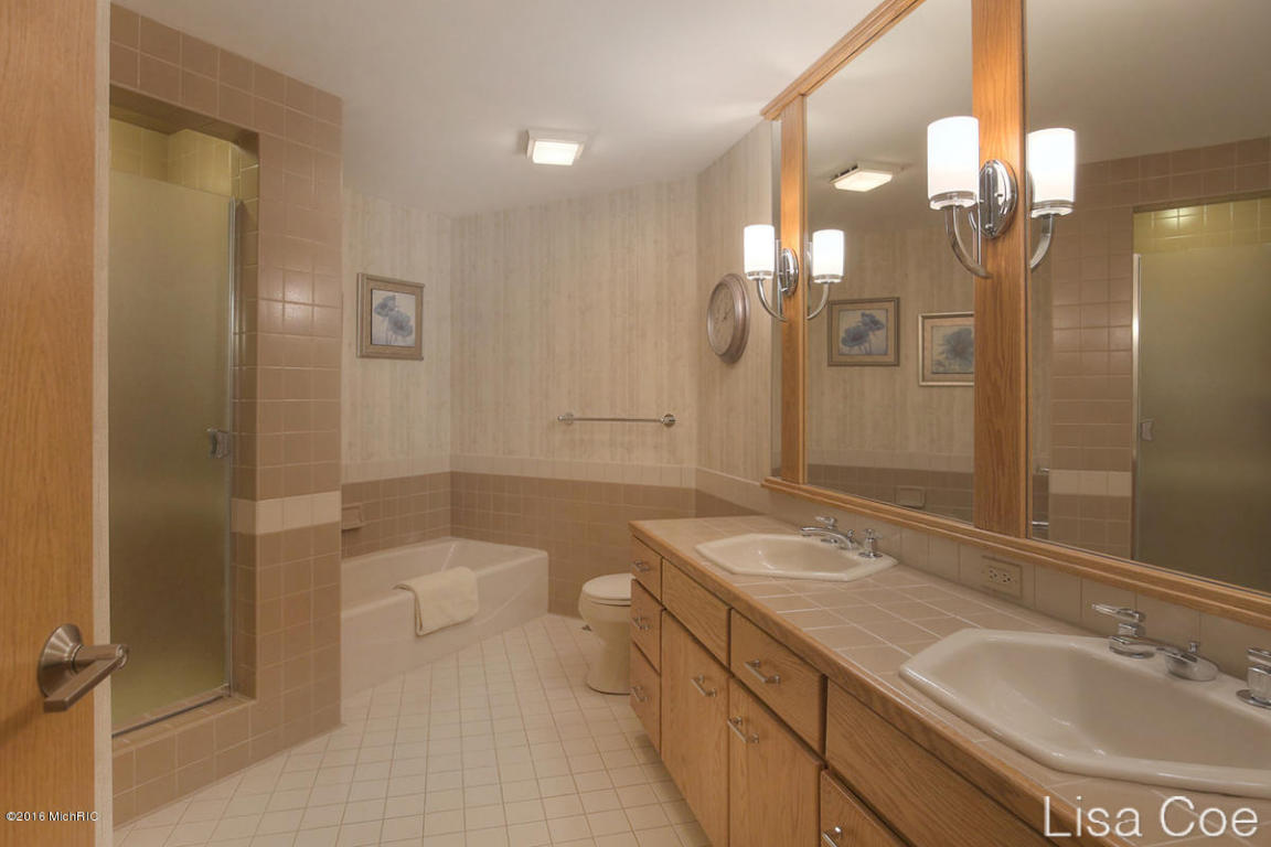 8500 Bailey Dr NE, Ada, MI 49301 photo 32