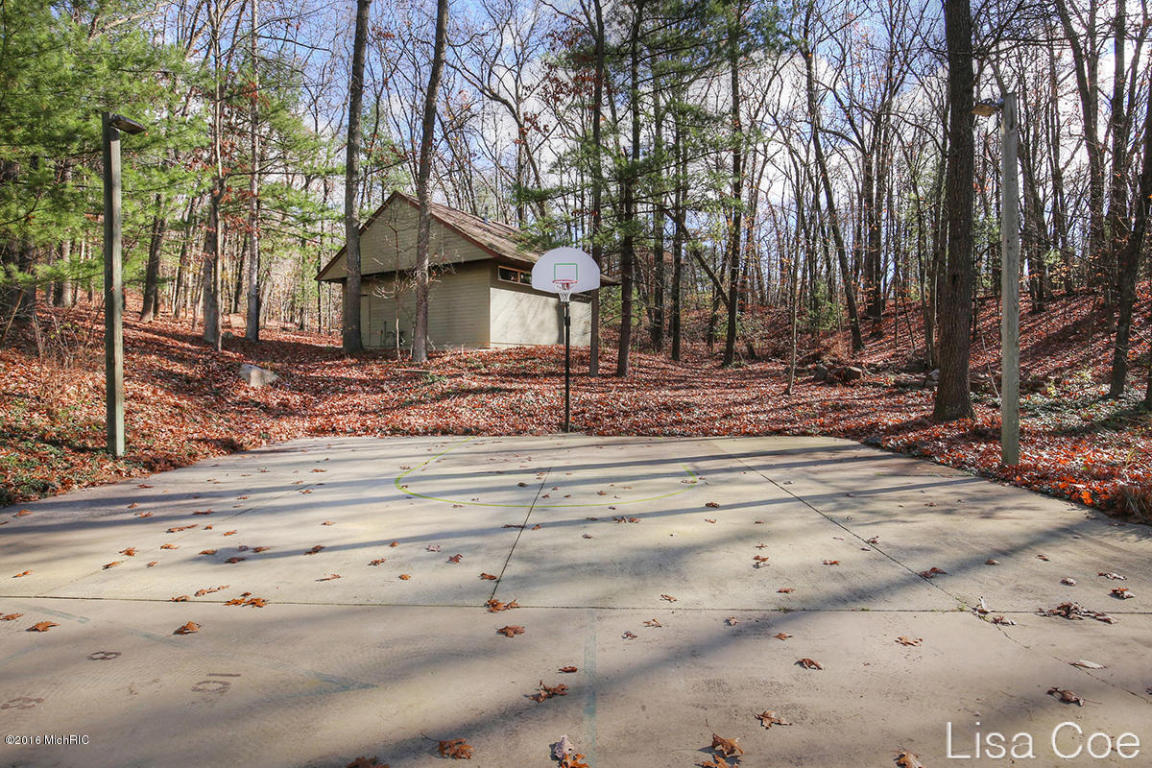 8500 Bailey Dr NE, Ada, MI 49301 photo 10