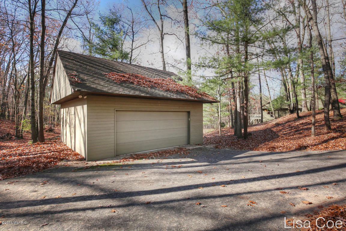 8500 Bailey Dr NE, Ada, MI 49301 photo 9