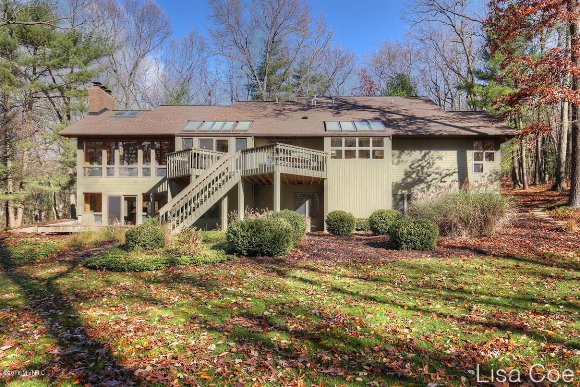 8500 Bailey Dr NE, Ada, MI 49301 photo 4