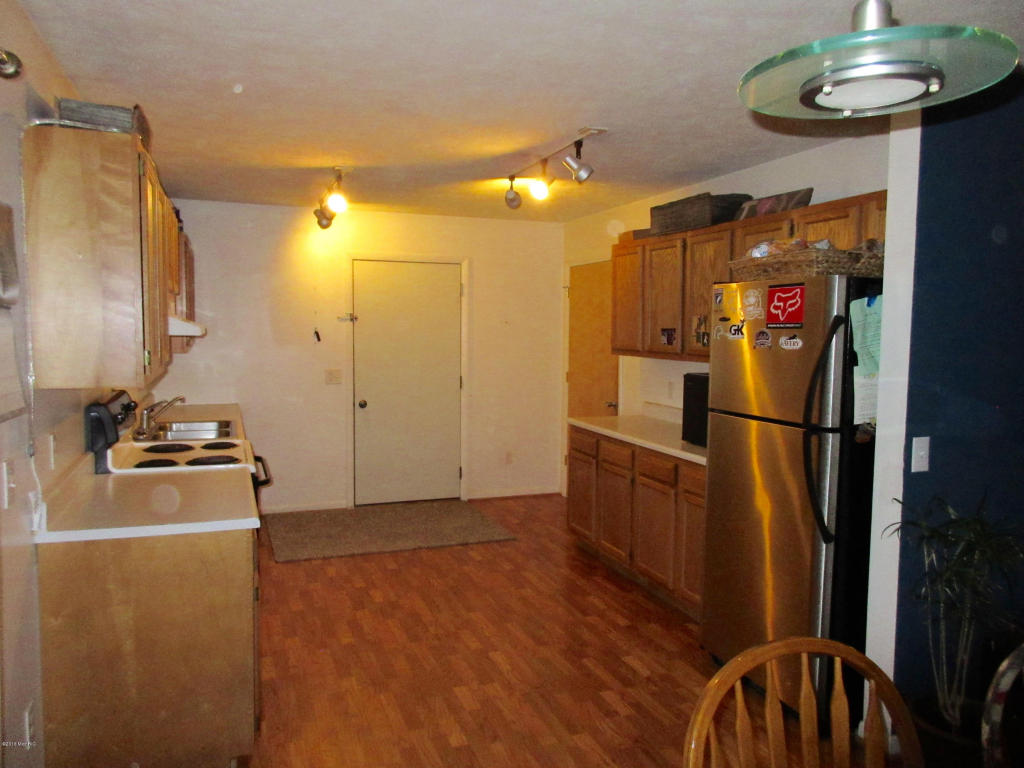 1015 Half Ct, Stanton, MI 48888 photo 7