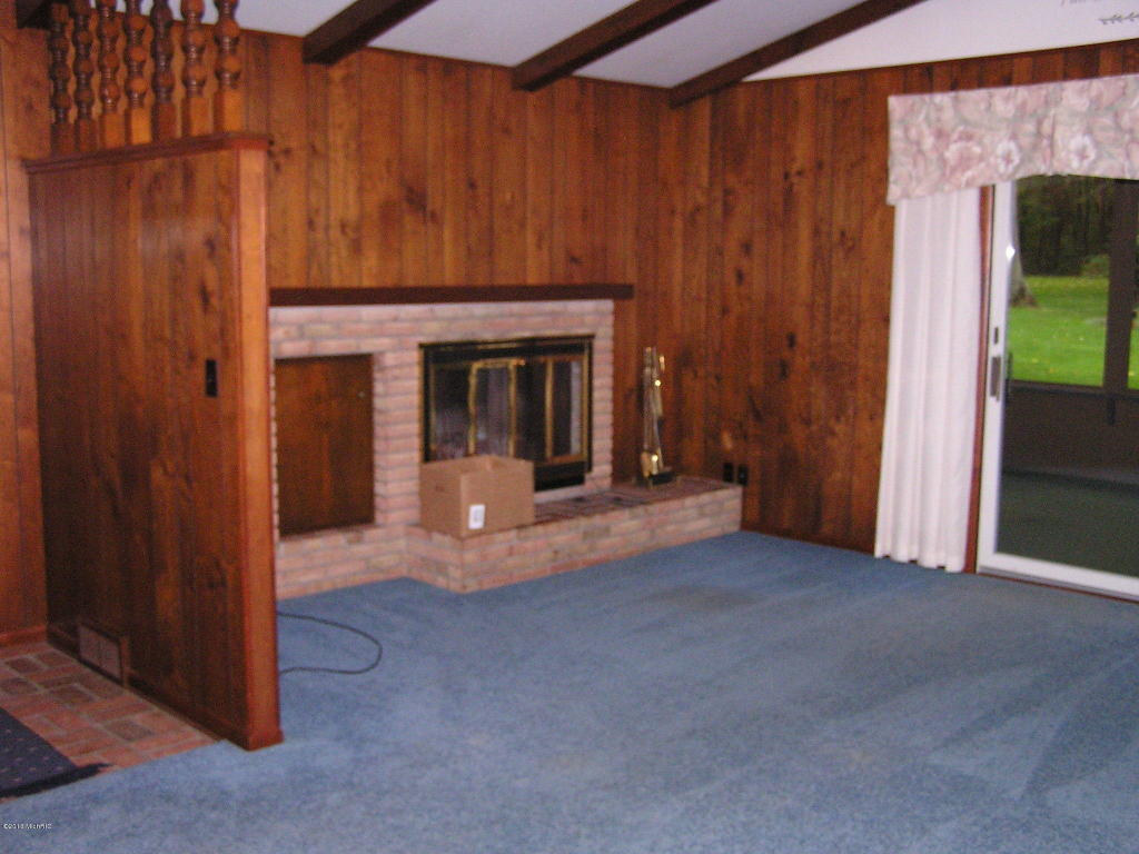 384 Mill, Saranac, MI 48881 photo 3