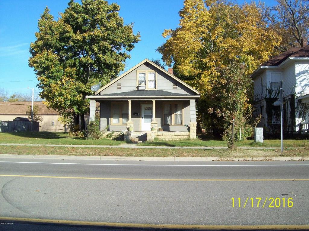 687 E Main St, Benton Harbor, MI 49022 photo 1