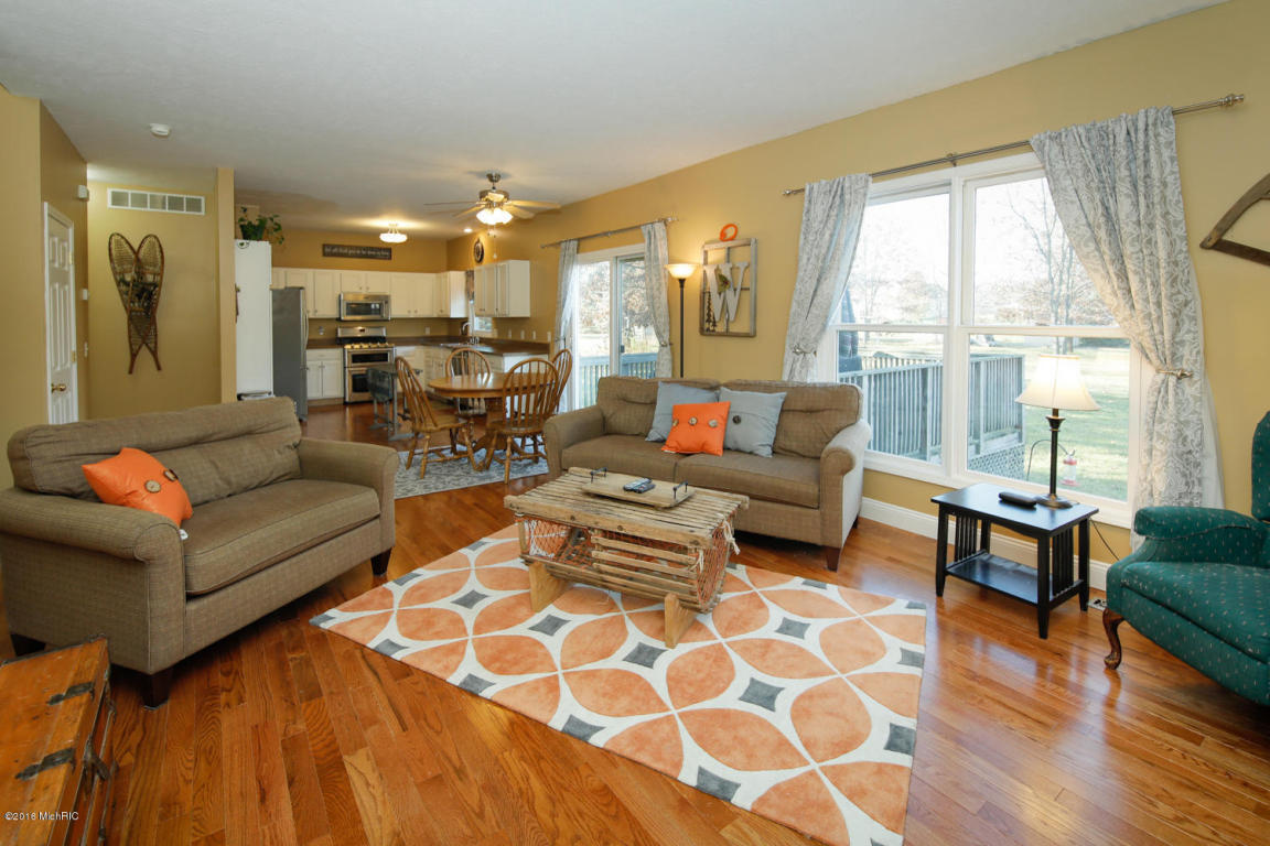 41580 Robin St, Mattawan, MI 49071 photo 5