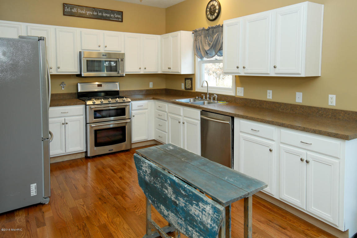41580 Robin St, Mattawan, MI 49071 photo 7