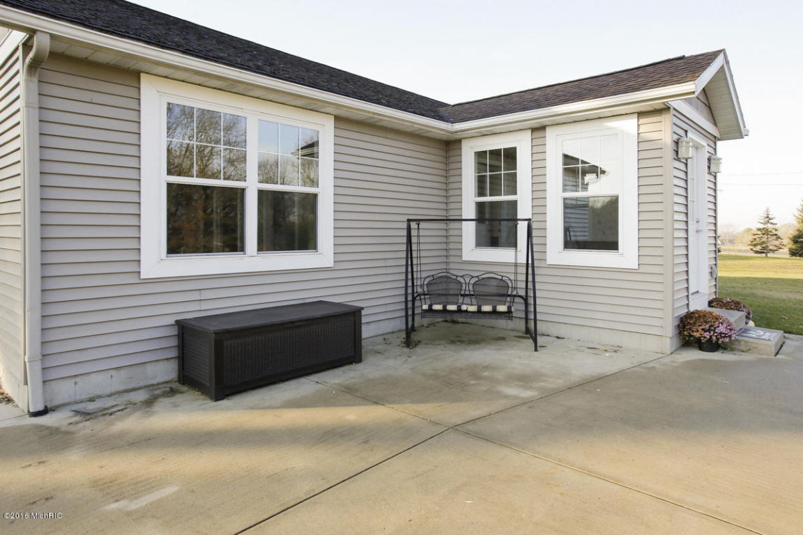 693 Pierce Rd, Plainwell, MI 49080 photo 25
