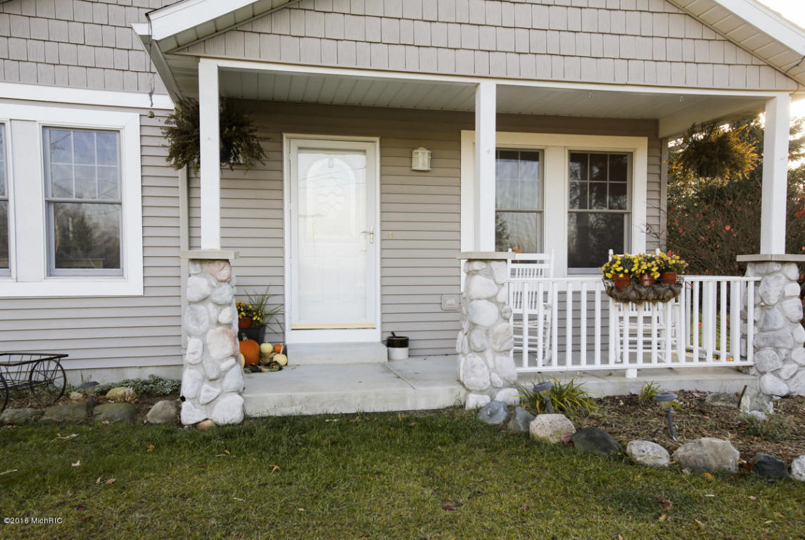 693 Pierce Rd, Plainwell, MI 49080 photo 4
