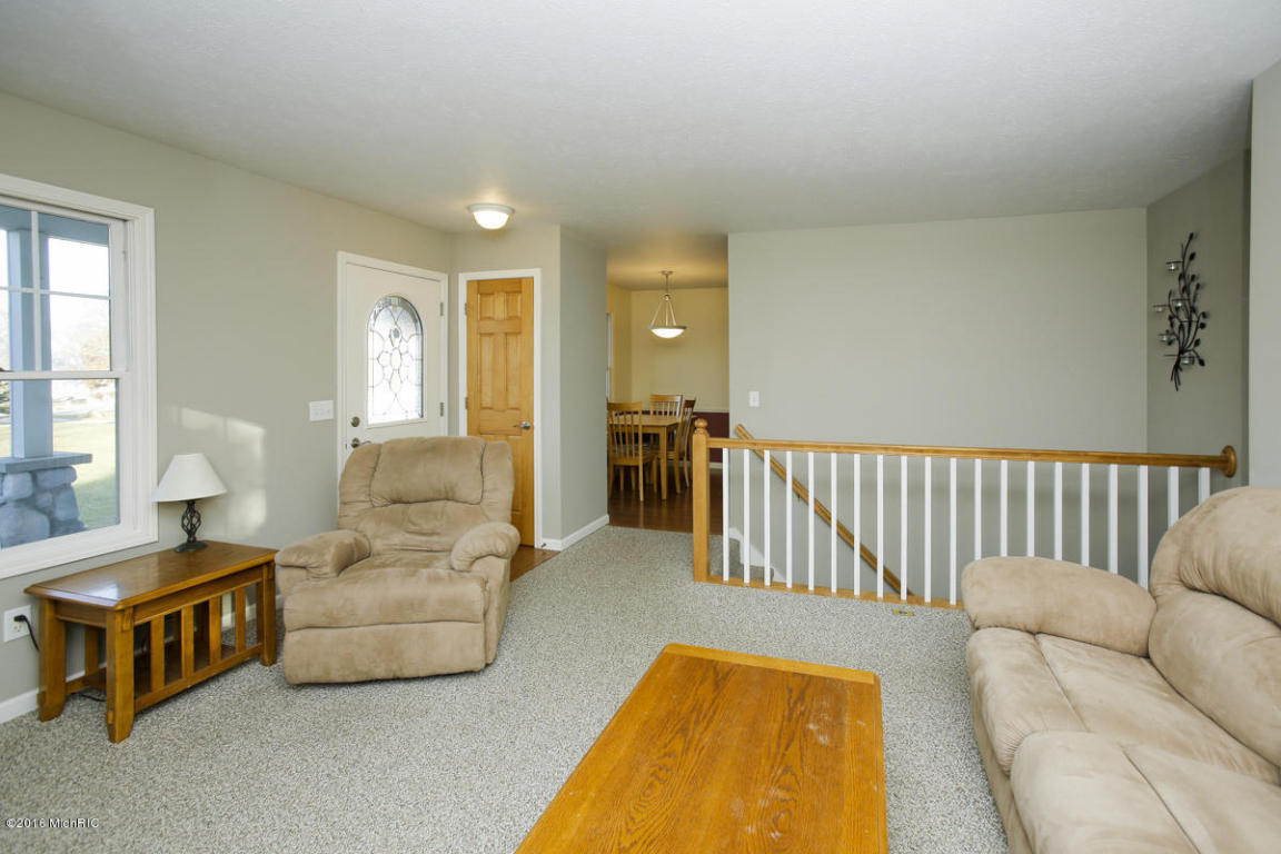 693 Pierce Rd, Plainwell, MI 49080 photo 8