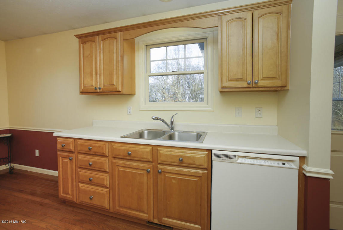 693 Pierce Rd, Plainwell, MI 49080 photo 10