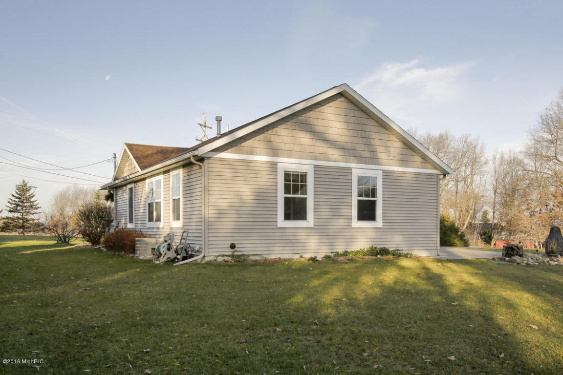 693 Pierce Rd, Plainwell, MI 49080 photo 29
