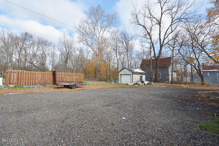 323 E Bridge St, Plainwell, MI 49080 photo 34