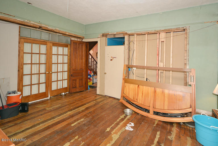 323 E Bridge St, Plainwell, MI 49080 photo 13