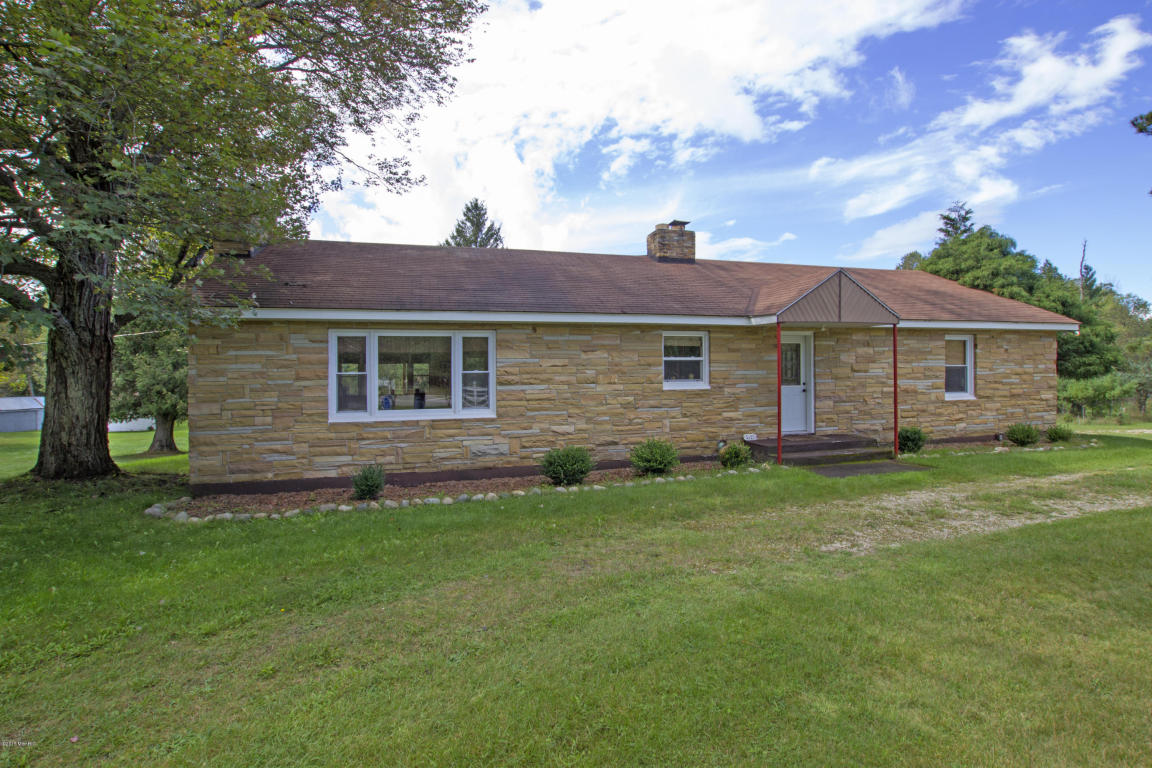 3527 E 56th St, Chase, MI 49623 photo 2