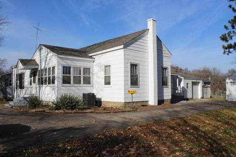 511 E Main St, Hartford, MI 49057 photo 3