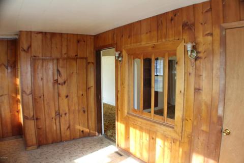 511 E Main St, Hartford, MI 49057 photo 26