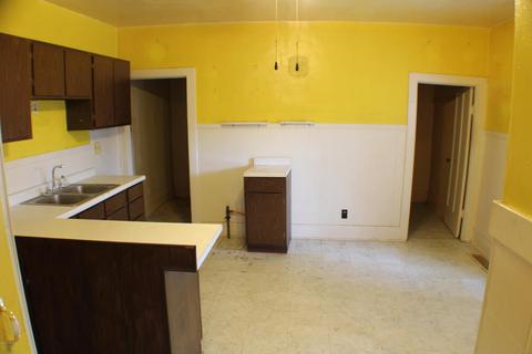 511 E Main St, Hartford, MI 49057 photo 21