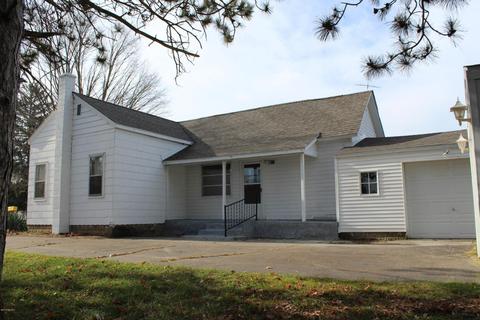 511 E Main St, Hartford, MI 49057 photo 6