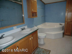 41 Smith St, Coldwater, MI 49036 photo 9