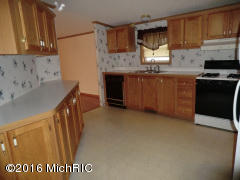 41 Smith St, Coldwater, MI 49036 photo 5
