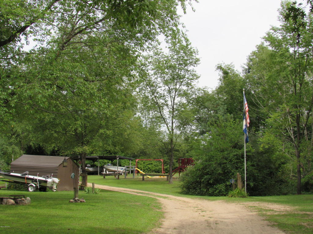 9386 S Brown Rd, Fenwick, MI 48834 photo 24